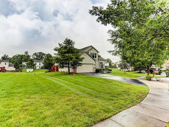 3rd image of 505 Chatham Ct