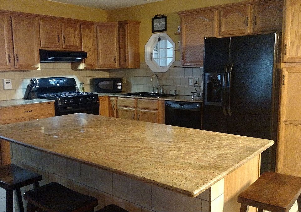 1st image of 213 Cox Ave
