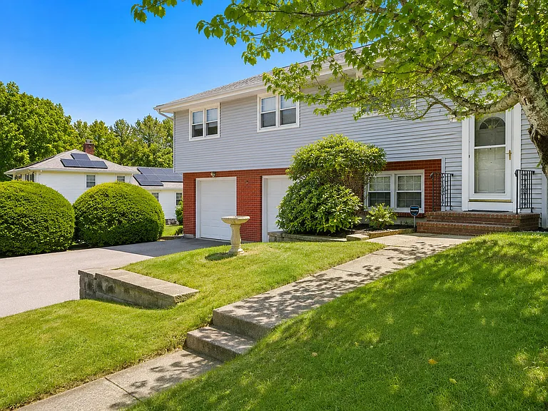 17 Mount Vernon Cir #B — Photo 1