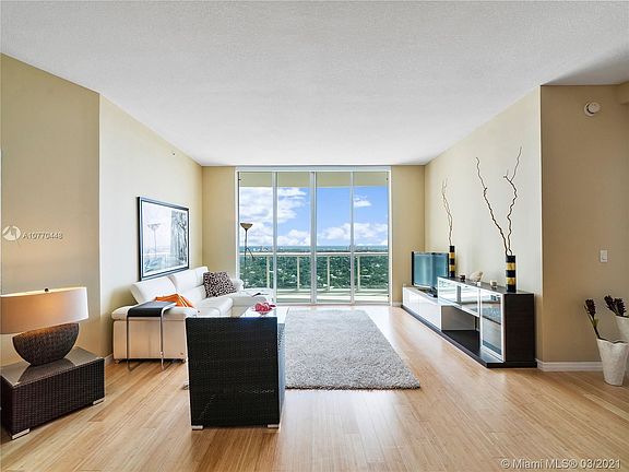 4th image of 347 N New River Dr E APT 3101