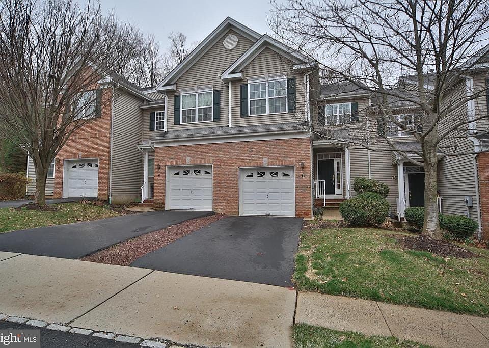1st image of 46 Hoover Ave