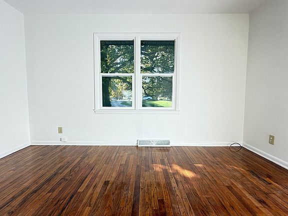 5th image of 3652 National Ave