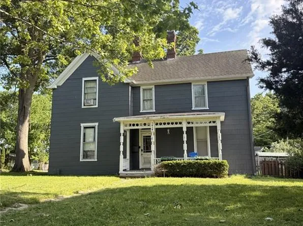 1919 South St, Lexington, MO 64067