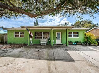 923 6th Ave SW, Largo, FL 33770