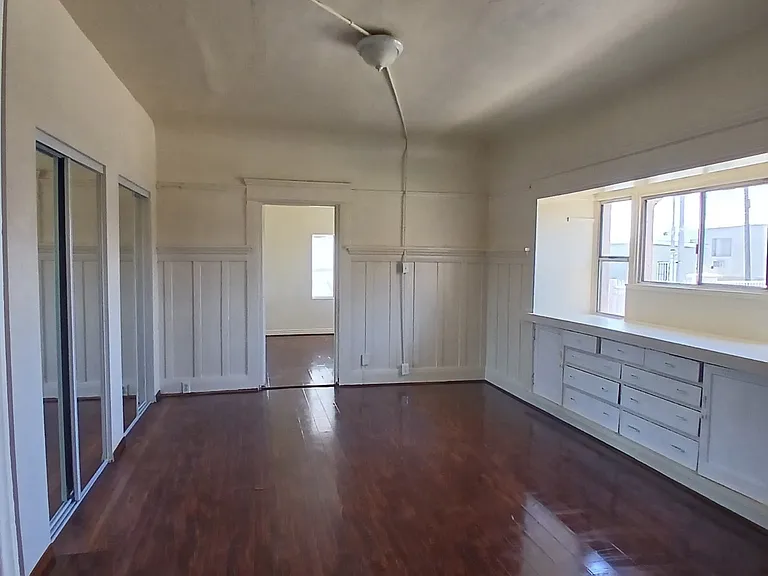 324 N Mathews St #10 — Photo 1