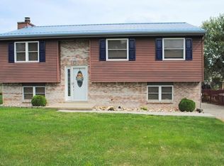 211 Cooperage Ct, Greensburg, PA 15601