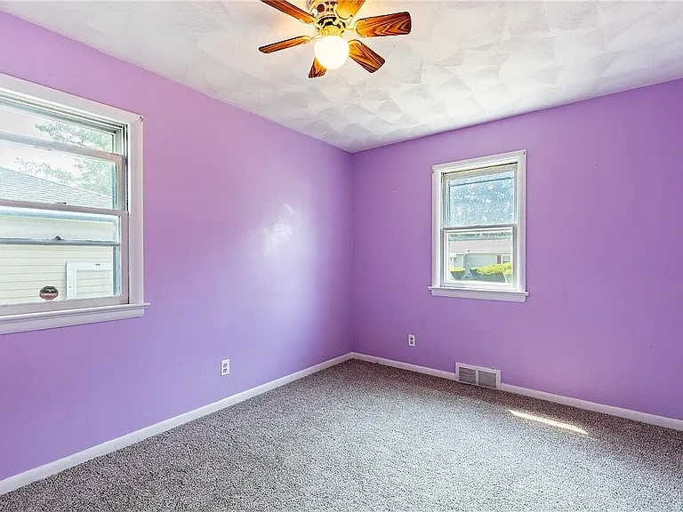 138 Clark Ave — Photo 18
