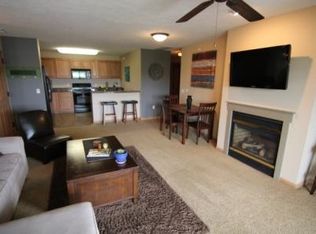 3022 S 179th Plz APT 353, Omaha, NE 68130
