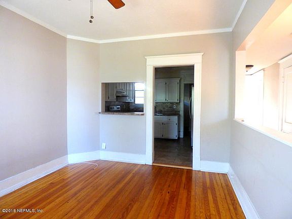 5th image of 2302 College St