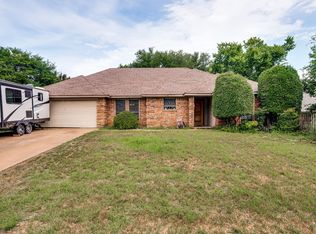 5206 Overridge Dr, Arlington, TX 76017