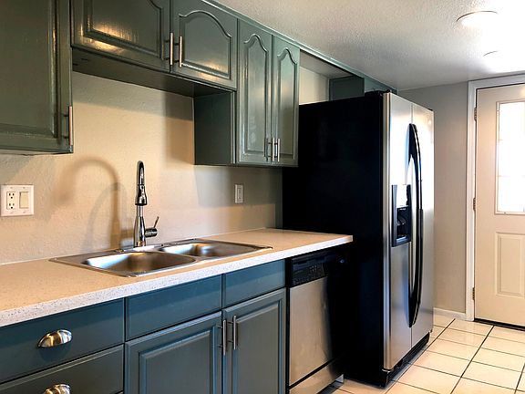 2nd image of 7417 N Bradley Pl