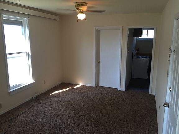 2nd image of 1627 1/2 Banks Ave