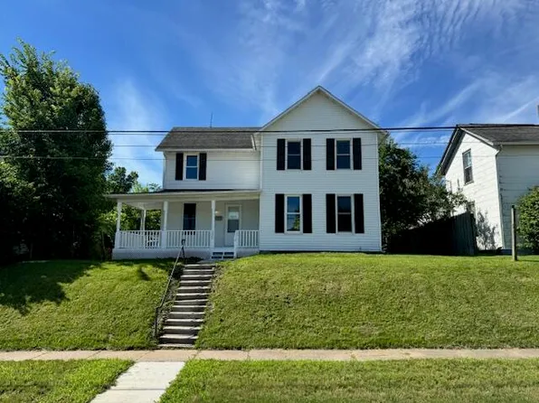 898 Climer St, Muscatine, IA 52761