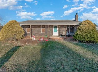 5 Cessna Dr, Halifax, PA 17032