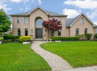 1192 Camelot Ln, Lemont, IL 60439