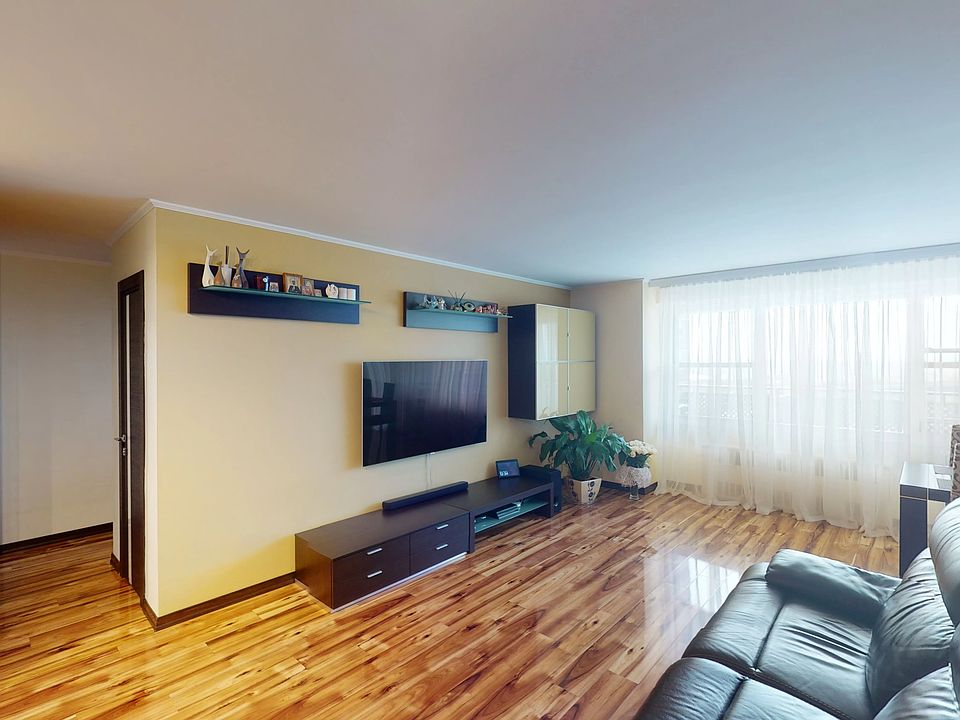 1st image of 2942 W 5th St APT 9