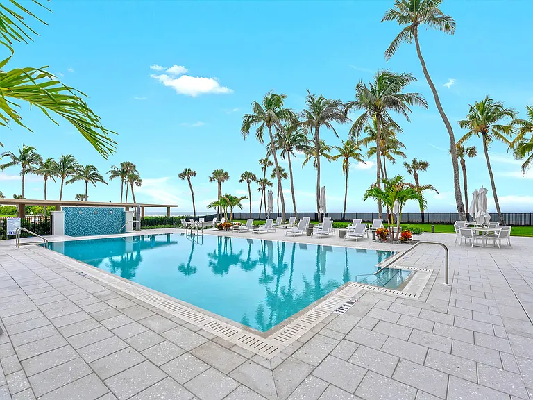4001 Gulf Shore Blvd N — Photo 32