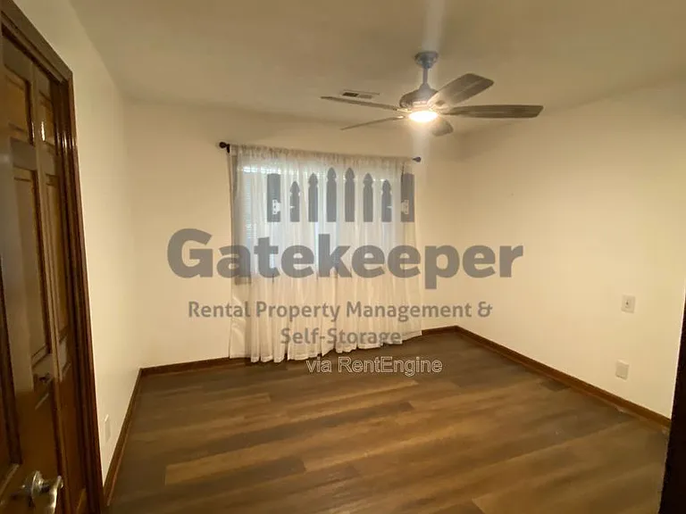 335 Fairfield Cir — Photo 12