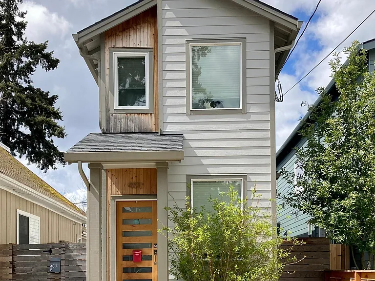 4811 SE 63rd Ave — Photo 1