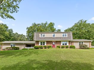 8693 Arbutus Dr, Hixson, TN 37343