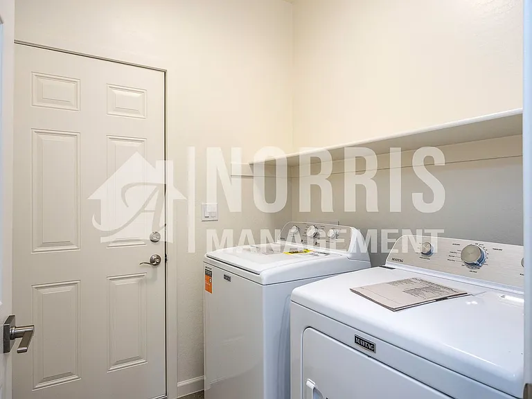 12532 W Delwood Dr — Photo 29
