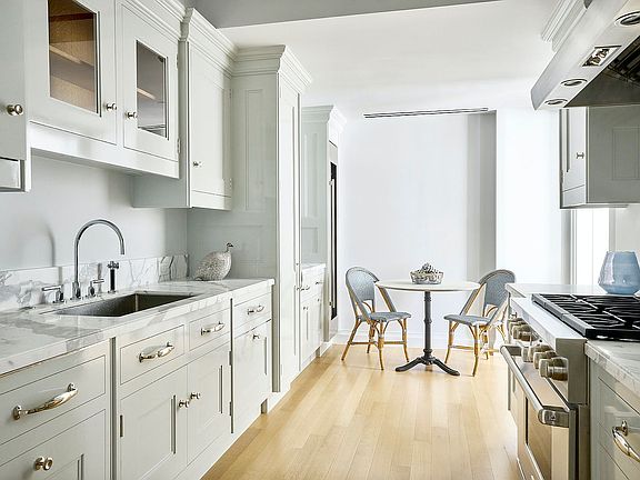 5th image of 301 E 81st St #8B