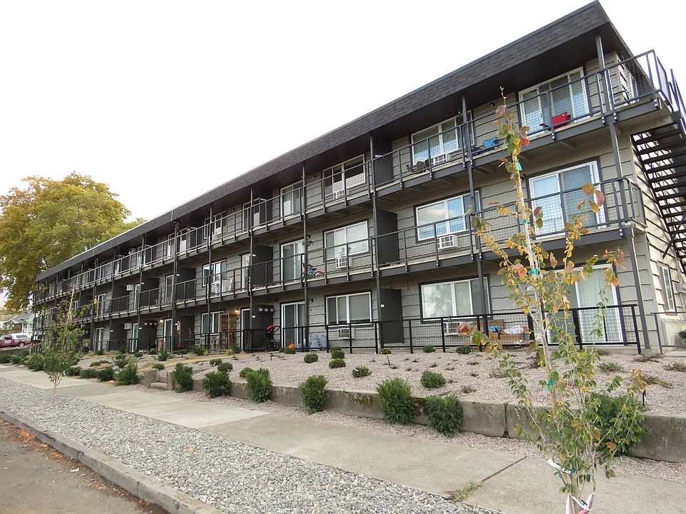 The Courtcrest Apartments