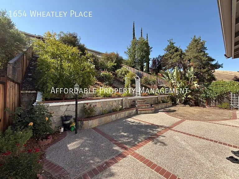 1654 Wheatley Pl — Photo 30