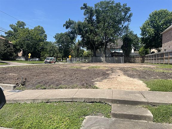 2nd image of 851 Jaquet Dr Lot 10