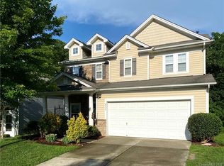 8202 Deodora Cedar Ln, Charlotte, NC 28215