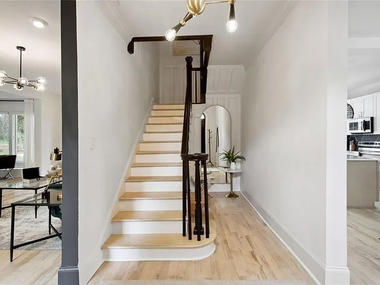 1720 Flagler Ave NE — Photo 3