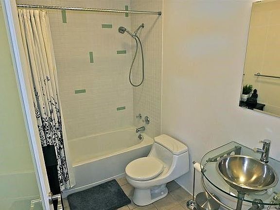 5th image of 142 E San Antonio Dr