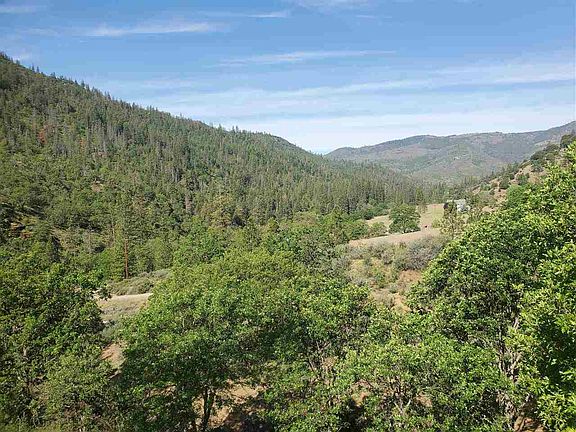 4th image of 105 La Veta Way