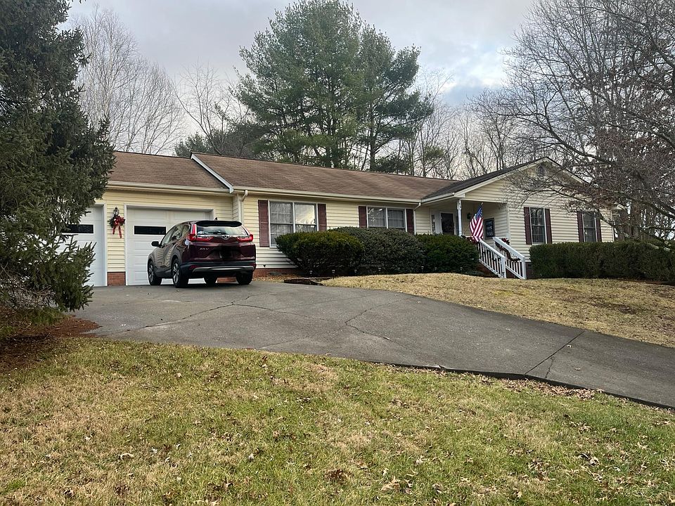 1st image of 414 Seminole Dr