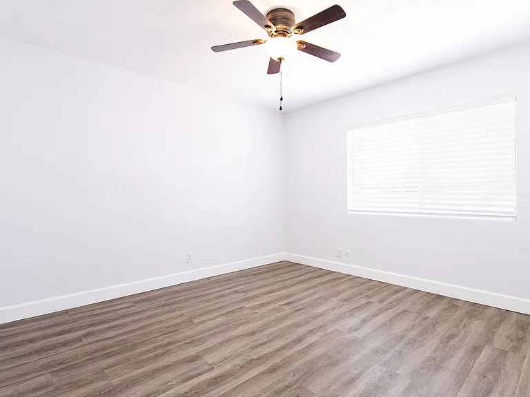 11410 Cedar Ave #A — Photo 12