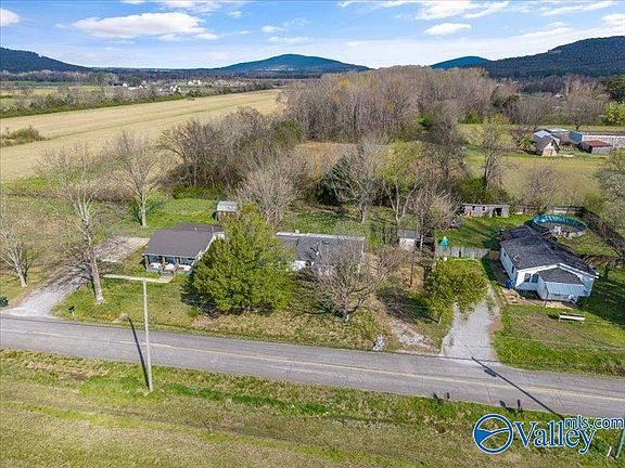 3rd image of 554 Miller Rd
