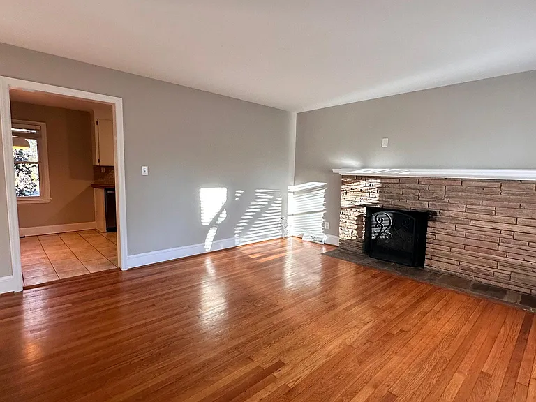 3825 Sheffield Dr — Photo 8