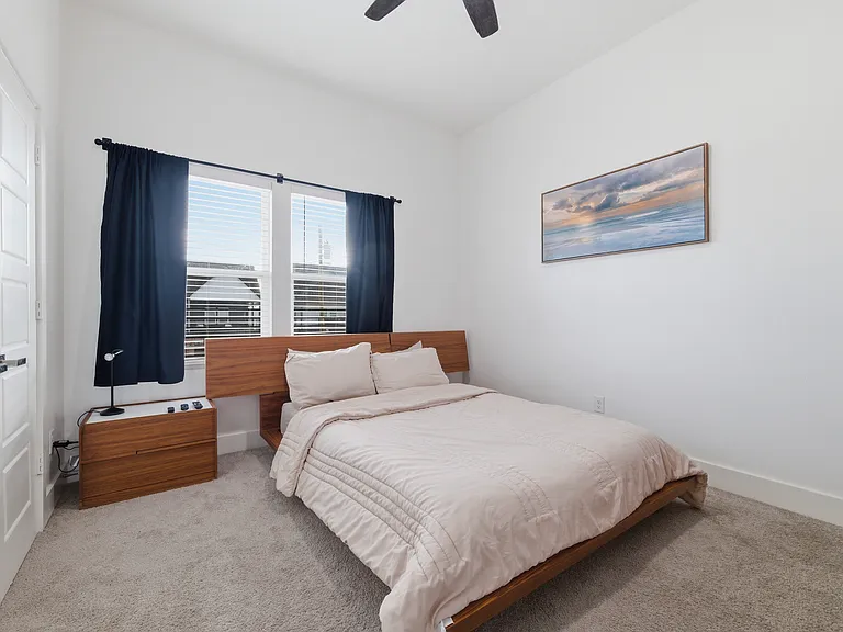 2406 Merlin St — Photo 26