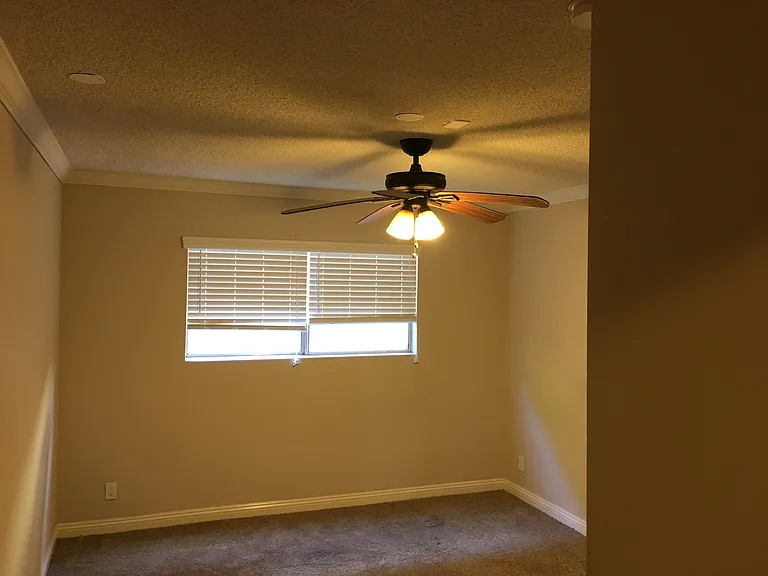 2128 Penmar Ave #4 — Photo 7