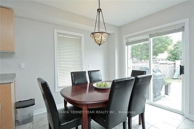 64 Melody Dr — Photo 8