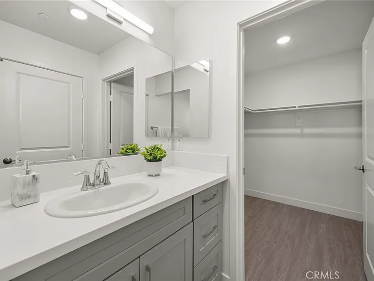 2109 N White Ave #2109A — Photo 2