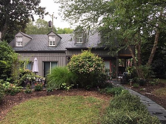 3rd image of 1604 Franklin St