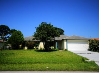 1562 Glencove Ave NW, Palm Bay, FL 32907