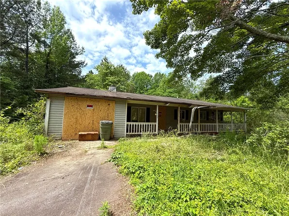 102 Hillcrest Ct, Walhalla, SC 29691