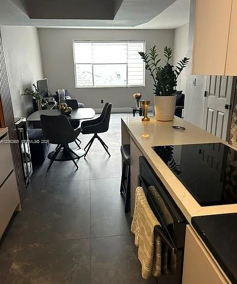 725 SW 148th Ave #503 — Photo 4