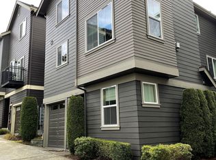 327 NE Eaton Ln, Issaquah, WA 98029