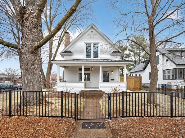 2203 2nd St, White Bear Lake, MN 55110