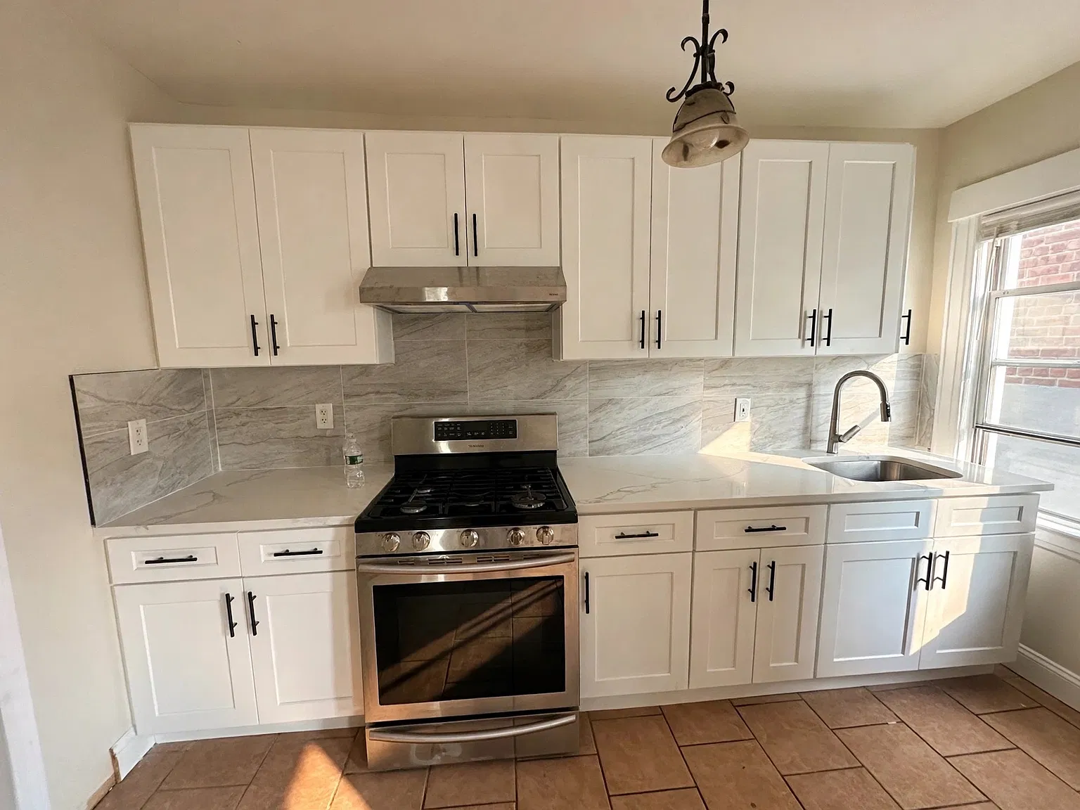 4 bed, $3,500 — Photo 2