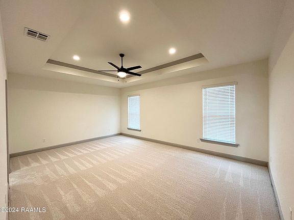 5th image of 100 Eagleston St