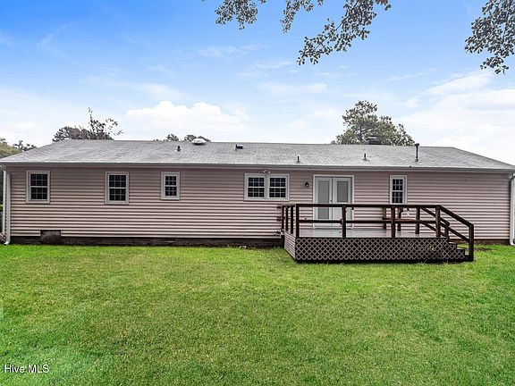 5th image of 2501 Lancaster Road NW